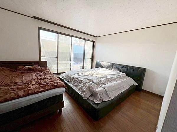 洋室：生成AIにより家具等撤去しております