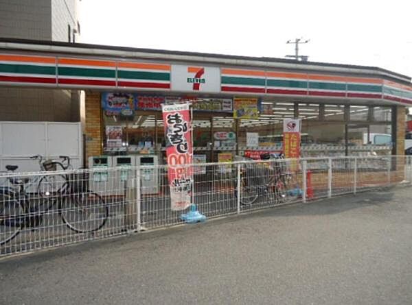 セブンイレブン堺大浜中町3丁店まで480m