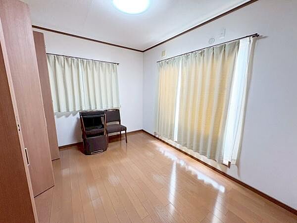 洋室のお部屋です！