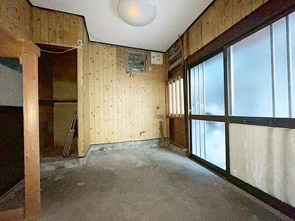 玄関・店舗スペース！