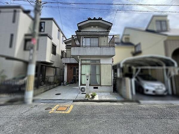 前面道路は公道です！