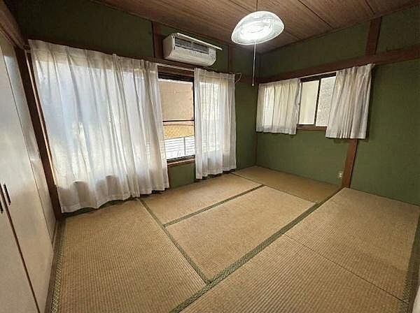 和室：生成AIにより家具等一部撤去しております