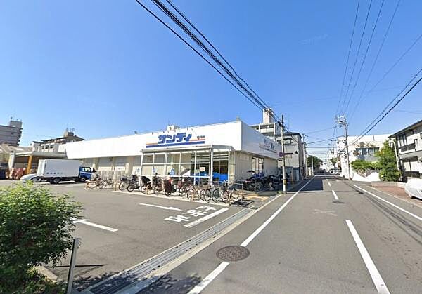 サンディ放出店まで900m
