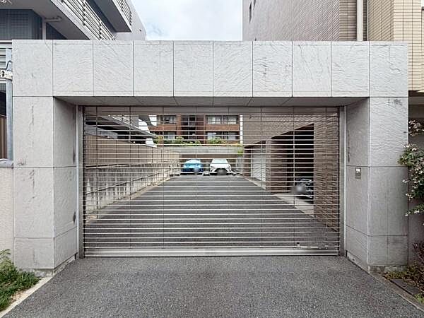 敷地内駐車場です！