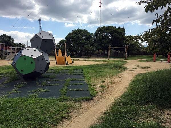 鴨公園まで1578m