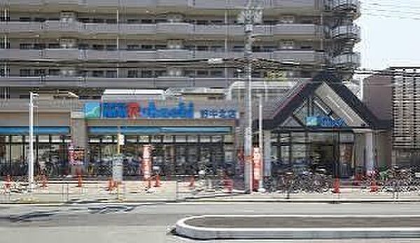 スーパーマルハチ野中北店まで404m