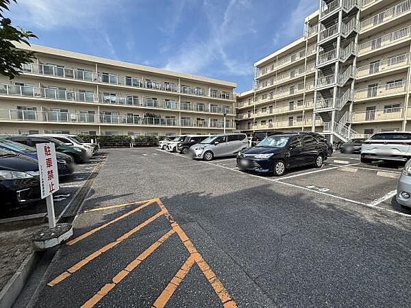 敷地内駐車場です！
