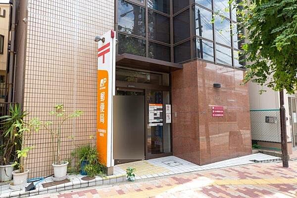 東成鶴橋駅前郵便局まで207m