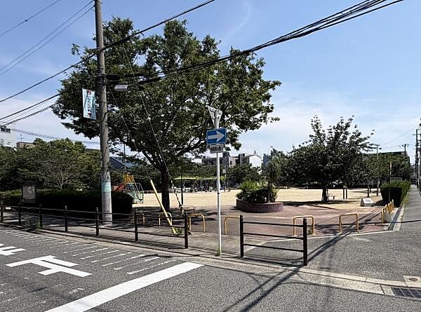 加賀屋公園まで635m