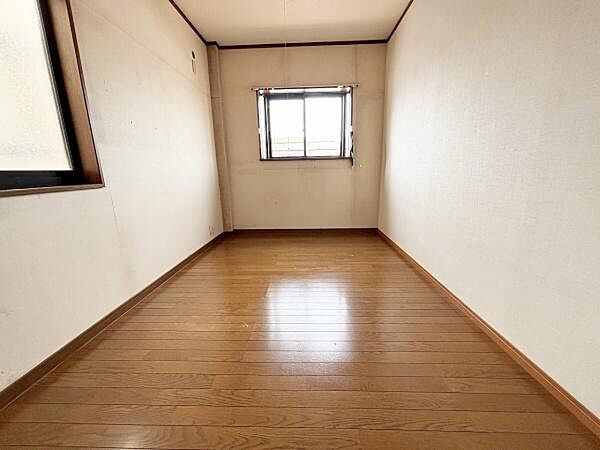 洋室のお部屋です！