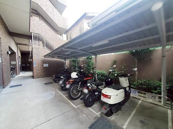 バイク置場です！