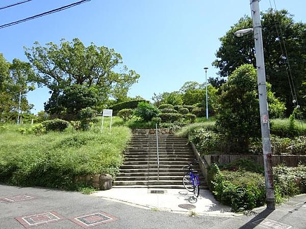 聖天山公園まで1418m