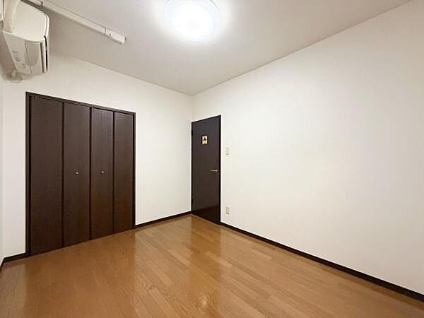 洋室のお部屋です！