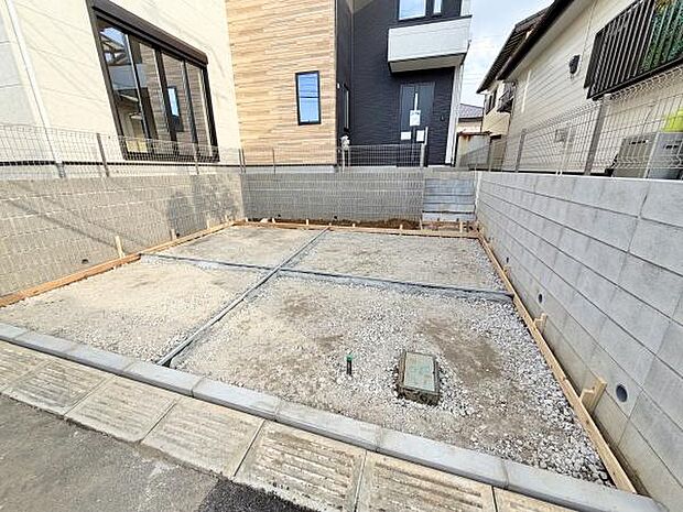 敷地内に2台分のカースペース　あなたのカーライフをサポート　駐車も楽々、暮らしをもっと便利に！