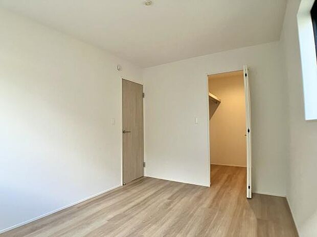 リラックスした時間を過ごすのに最適です。広々としたスペースで、自由にレイアウトを楽しむことができ、快適な生活をサポートします。