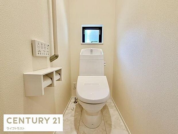 トイレが2カ所は家族が多い場合や来客時でも混雑を避け、スムーズに利用できる点が魅力です。生活動線に配慮された配置で快適な暮らしを実現します。