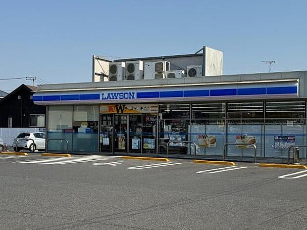ローソン四街道鹿渡店まで700m