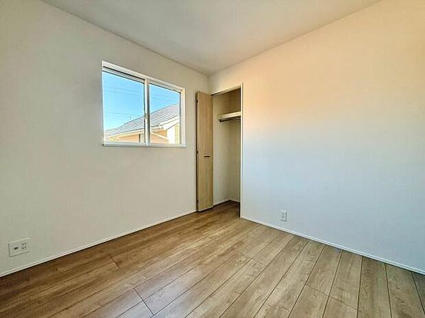 クローゼットもありますのでお部屋もスッキリ片付きます。