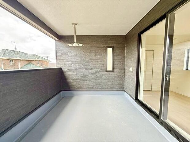 広々としたバルコニーです。