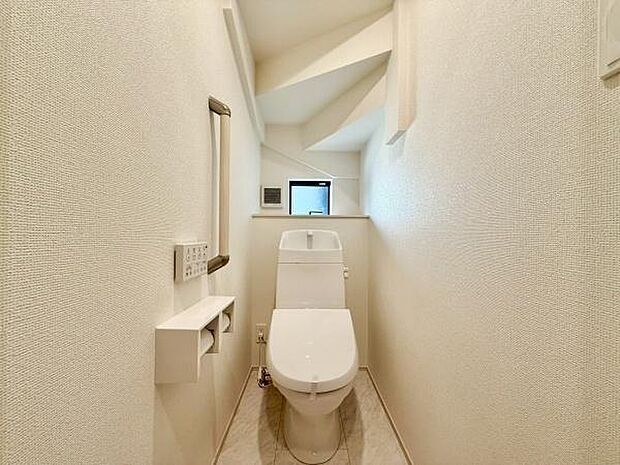 トイレが2カ所は家族が多い場合や来客時でも混雑を避け、スムーズに利用できる点が魅力です。生活動線に配慮された配置で快適な暮らしを実現します。