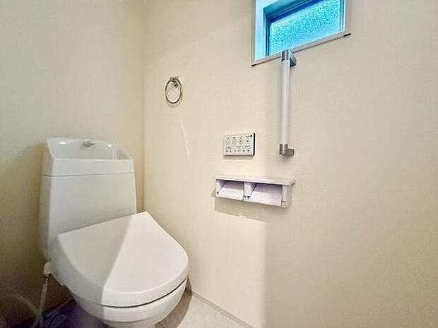 トイレが2カ所は家族が多い場合や来客時でも混雑を避け、スムーズに利用できる点が魅力です。生活動線に配慮された配置で快適な暮らしを実現します。