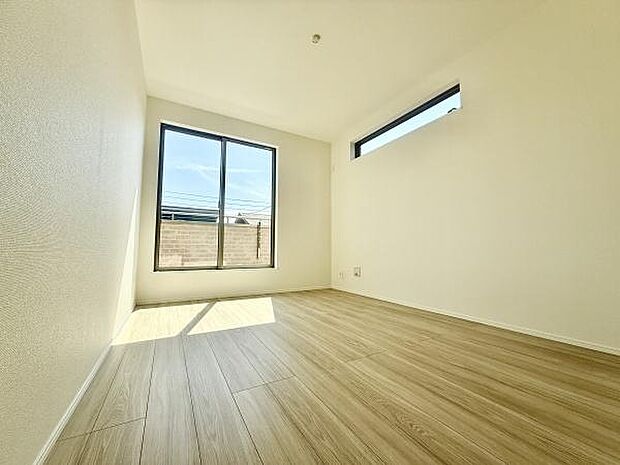 クローゼットもありますのでお部屋もスッキリ片付きます