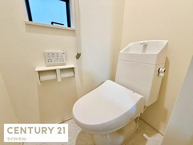 トイレが2カ所は家族が多い場合や来客時でも混雑を避け、スムーズに利用できる点が魅力です。生活動線に配慮された配置で快適な暮らしを実現します。