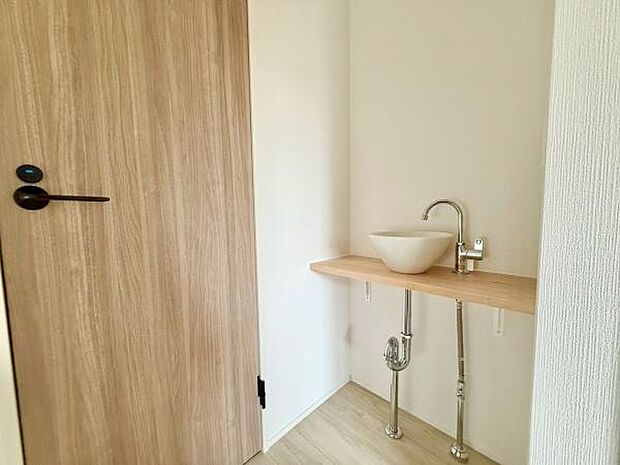 2階にも洗面台があり便利です！
