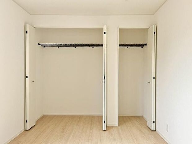 大きいものを収納したりと生活スタイルにあわせて使えますね。