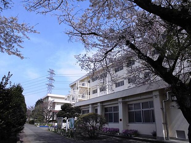 千葉市立坂月小学校まで1506m、学区は坂月小学校徒歩約14分、加曽利中学校約20分となっております。