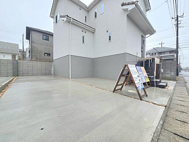 敷地内にカースペースあなたのカーライフをサポート駐車も楽々、暮らしをもっと便利に!