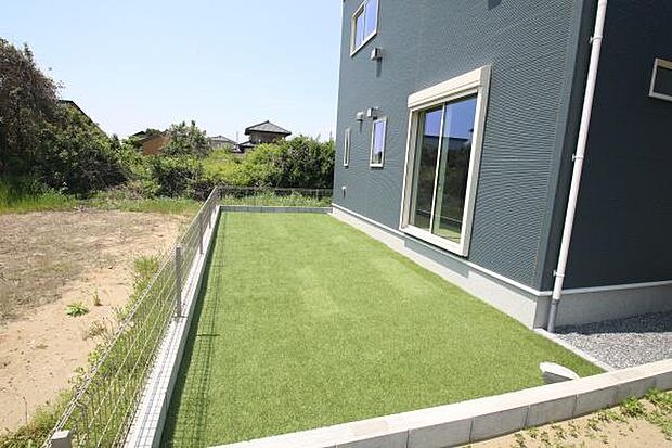 毎日の暮らしに彩りを加えます。自然と共存する喜びを感じる瞬間を大切に。