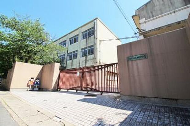 京都市立醍醐中学校まで2314m