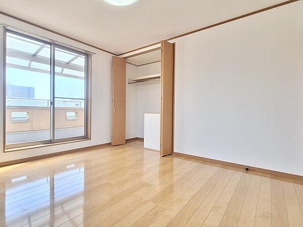洋室を拡大表示