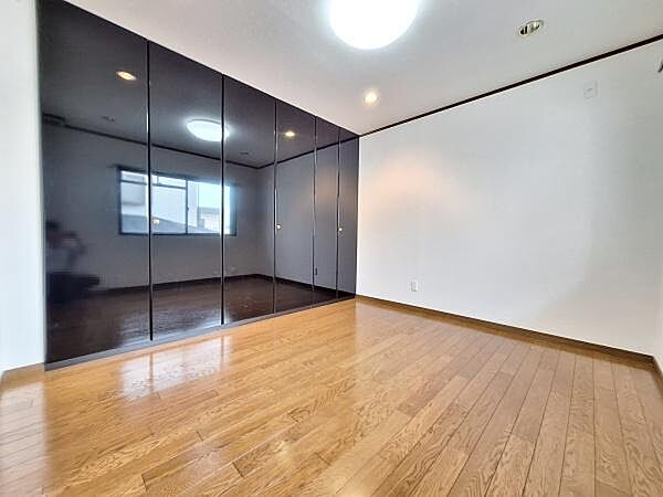 洋室を拡大表示