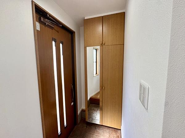 玄関を拡大表示