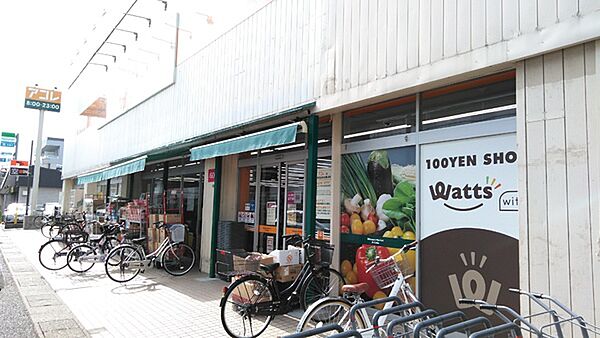 アコレ 湊新田2丁目店まで1202m、ディスカウント食品・酒類　営業中:  8時00分～23時00分