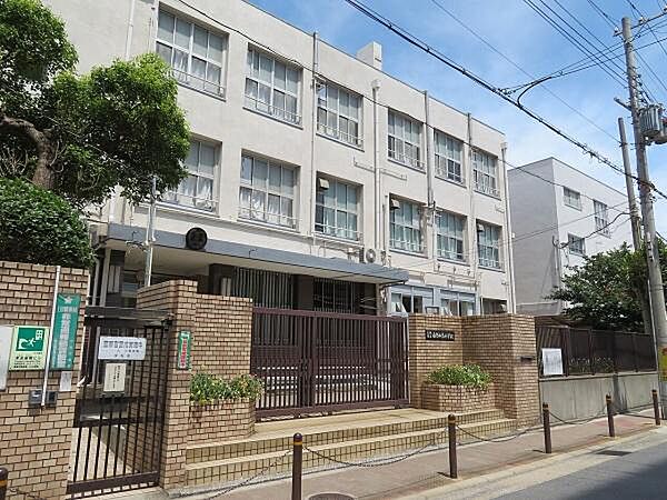 南恩加島小学校まで95m