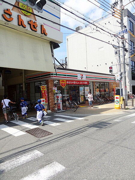 画像23:セブンイレブン大阪三泉市場通店まで403m