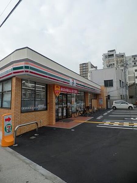 セブンイレブン大阪三軒家東4丁目店まで309m