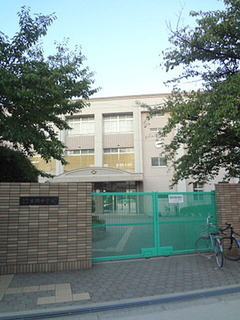 大阪市立市岡中学校まで743m