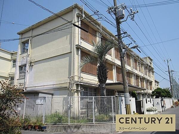 此花中学校まで130m