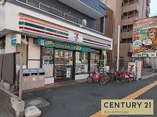 セブンイレブン千鳥橋駅前店まで333m