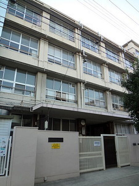 大阪市立弁天小学校まで534m