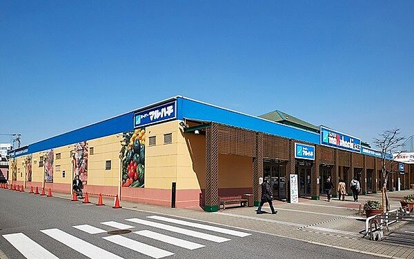 スーパーマルハチ大正店まで747m