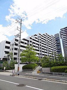 外観:平成4年8月築の大型分譲マンション! 外観:平成4年8月築の大型分譲マンション!
