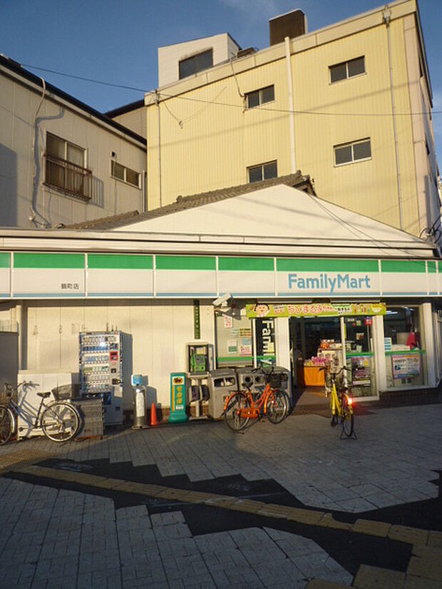 ファミリーマート大正鶴町店まで786m