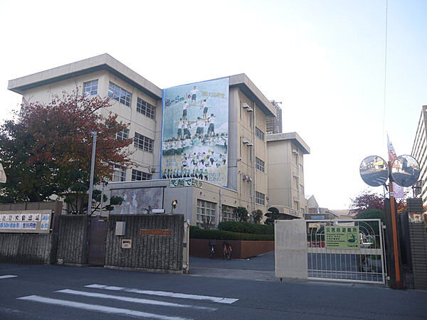 寝屋川市立友呂岐中学校まで1126m