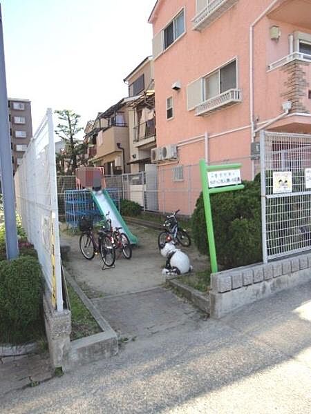【敷地内公園】敷地内公園を備えた、子育て世帯にも嬉しい住環境です。