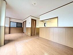 大阪市生野区巽西3丁目　中古戸建 3SLDKのリビング/ダイニング